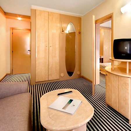 Hotel Istra Plava Laguna Poreč Dış mekan fotoğraf