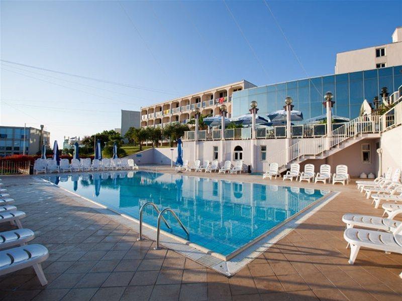 Hotel Istra Plava Laguna Poreč Dış mekan fotoğraf