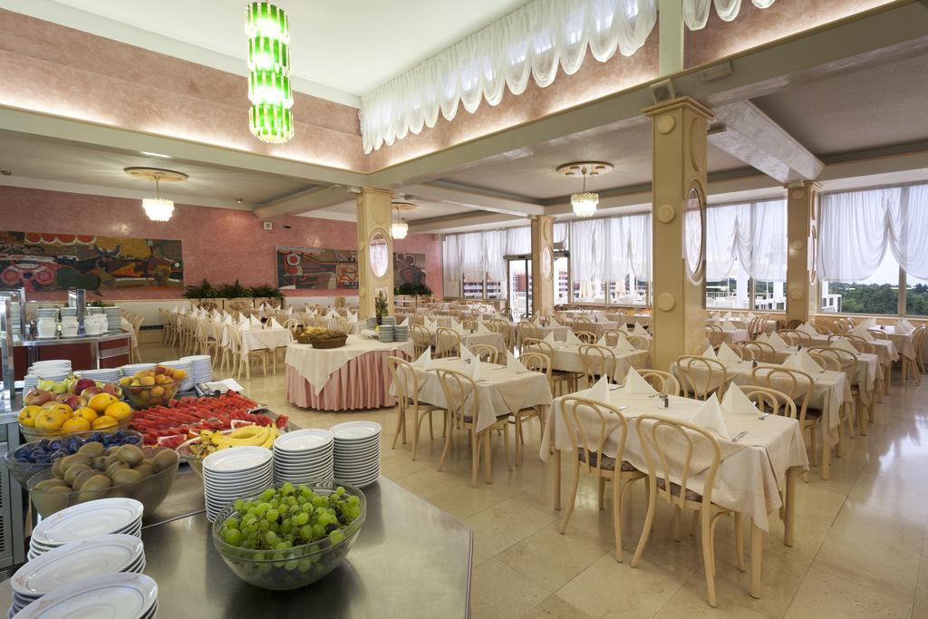 Hotel Istra Plava Laguna Poreč Dış mekan fotoğraf